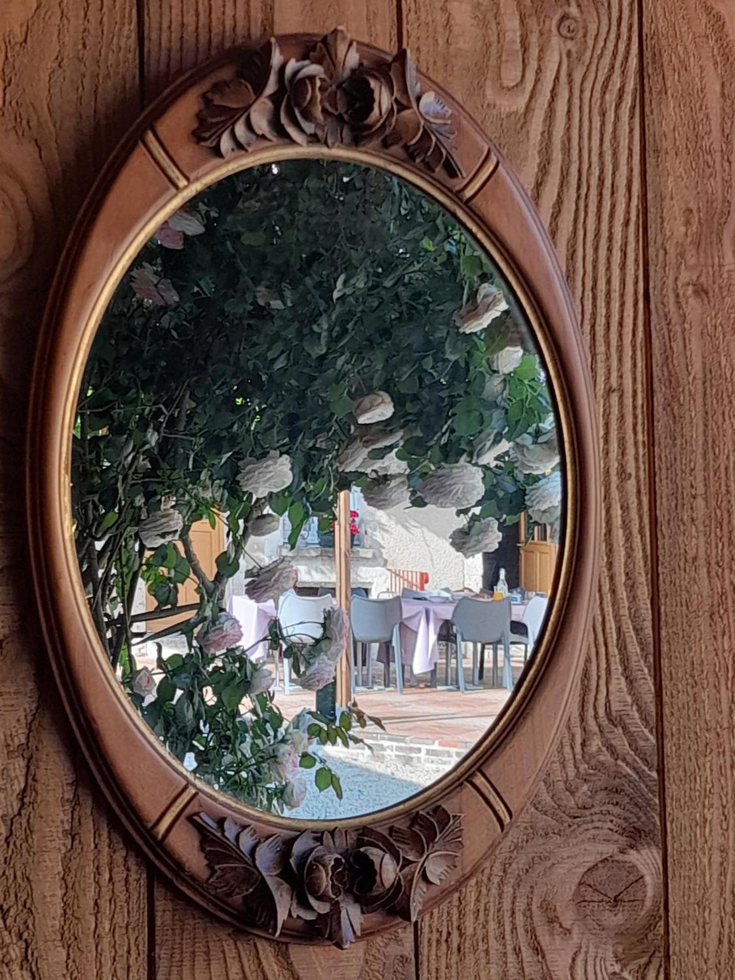 Aux Sources De Ouanne Bed & Breakfast Bagian luar foto